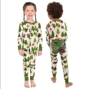 LAZY ONE Flap Jack No Peeking Reindeer Long Sleeve Onesie Ivory/Green Girls 2T